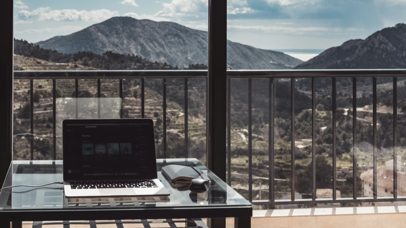 Work, Anywhere: The Complete Guide to a Portable Office Setup